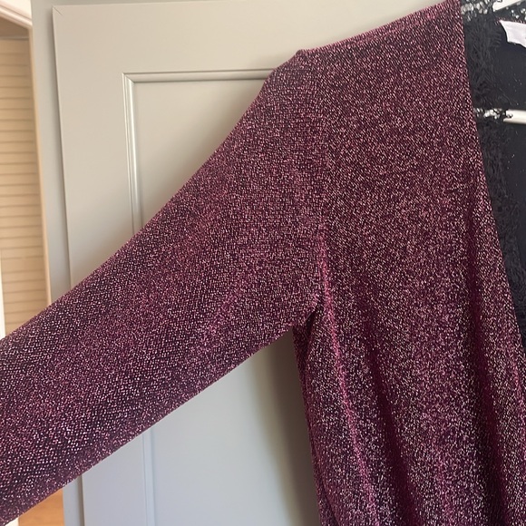 NWT Faux Wrap Neckline Long Sleeve Top - Picture 6 of 8